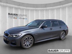 Grau Gebraucht 2022 BMW 330e M Sport Kombi | 27.490 €