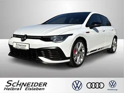 Oryxweiß perleffekt (metallic) Gebraucht 2022 VW Golf VIII GTI Limousine | 34.760 € (Guter Preis)