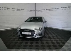 Florettsilber metallic Gebraucht 2021 Audi A3 Sportback Limousine | 18.850 € (Etwas zu teuer)