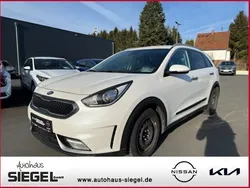 Weiß Gebraucht 2017 Kia Niro Vision SUV | 14.990 € (Fairer Preis)