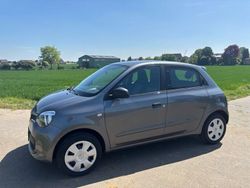 Schwarz Gebraucht 2017 Renault Twingo Life Kleinwagen | 5.600 € (Guter Preis)