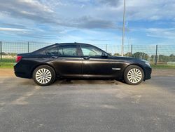 Schwarz Gebraucht 2011 BMW 730 Limousine | 11.700 € (Fairer Preis)