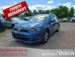 Pacific blue metallic Gebraucht 2017 VW Golf VII Highline Kombi | 12.385 € (Superpreis)
