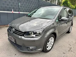Grau Gebraucht 2014 VW Touran Trendline Van / Kleinbus | 6.250 € (Guter Preis)