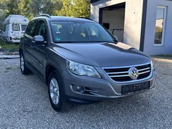 Grau Gebraucht 2009 VW Tiguan Track & Field SUV | 8.699 €