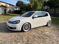 Weiß Gebraucht 2009 VW Golf VI Design Limousine | 5.200 € (Etwas zu teuer)