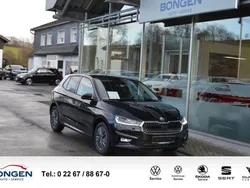 Grau Gebraucht 2025 Skoda Fabia Drive Limousine | 18.990 € (Fairer Preis)