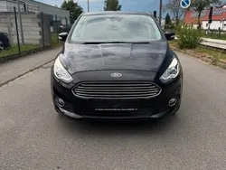 Schwarz Gebraucht 2017 Ford S-MAX Business Edition Van / Kleinbus | 12.700 € (Guter Preis)