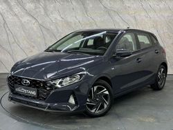 Grau Gebraucht 2023 Hyundai i20 Trend Limousine | 17.300 € (Guter Preis)
