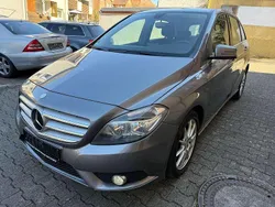 Mountaingrau met. Gebraucht 2014 Mercedes B180 Van / Kleinbus | 12.398 € (Guter Preis)