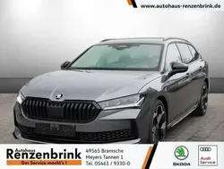 Grau (graphitegrau metallic) Neu 2025 Skoda Superb SportLine Kombi | 49.919 €