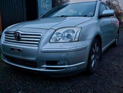 Silber Gebraucht 2004 Toyota Avensis Kombi | 1.999 € (Guter Preis)