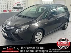Grau Gebraucht 2015 Opel Zafira Tourer Edition Van / Kleinbus | 6.990 € (Guter Preis)