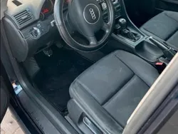 Blau Gebraucht 2002 Audi A4 Limousine | 850 € (Superpreis)