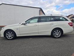 Weiß Gebraucht 2010 Mercedes E350 Avantgarde Kombi | 9.999 € (Guter Preis)