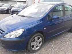 Blau Gebraucht 2004 Peugeot 307 Tendance Limousine | 1.500 € (Superpreis)