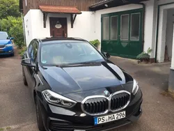 Schwarz Gebraucht 2022 BMW 118 Advantage Kleinwagen | 18.400 € (Superpreis)