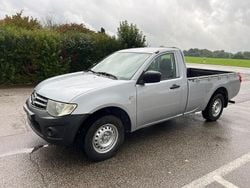 Grau Gebraucht 2012 Mitsubishi L200 Abholung | 10.900 € (Fairer Preis)