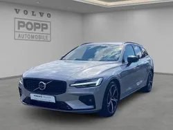 Silver dawn / metallic Gebraucht 2024 Volvo V60 Plus Kombi | 35.790 € (Superpreis)