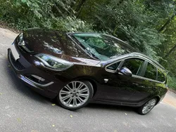 Braun Gebraucht 2014 Opel Astra Eco Kombi | 5.900 € (Fairer Preis)