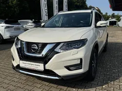 Pearl white (metallic) Gebraucht 2021 Nissan X-Trail Tekna SUV | 22.990 €