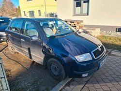 Blau Gebraucht 2001 Skoda Fabia Kleinwagen | 1.200 € (Fairer Preis)