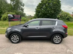 Grau Gebraucht 2015 Kia Sportage FIFA World Cup Edition SUV | 12.999 € (Fairer Preis)