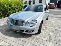 Silber Gebraucht 2007 Mercedes E420 Limousine | 9.000 €