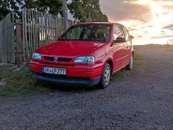 Rot Gebraucht 2001 Seat Arosa Kleinwagen | 1.100 €