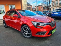 Rot Gebraucht 2016 Renault Mégane IV Intens Limousine | 8.950 € (Fairer Preis)