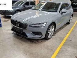 Grey metallic Gebraucht 2024 Volvo V60 Core Kombi | 38.480 € (Superpreis)