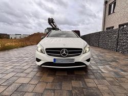 Weiß Gebraucht 2014 Mercedes A180 Limousine | 13.000 € (Etwas zu teuer)