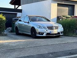Silber Gebraucht 2010 Mercedes E500 AMG Limousine | 13.900 € (Teuer)