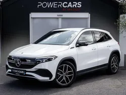Weiß Gebraucht 2022 Mercedes EQA250+ AMG line SUV | 29.900 €