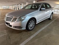 Silber Gebraucht 2011 Mercedes E200 Limousine | 8.900 € (Guter Preis)