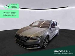 Graphitegrau metallic Gebraucht 2022 Skoda Superb SportLine Kombi | 26.930 € (Fairer Preis)