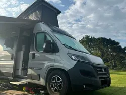 Grau Gebraucht 2023 Fiat Ducato Van | 77.500 €