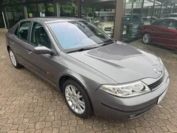 Grau Gebraucht 2002 Renault Laguna II Dynamique Limousine | 2.750 € (Etwas zu teuer)