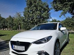 Weiß Gebraucht 2014 Mazda 3 Sports-Line Limousine | 9.500 € (Fairer Preis)