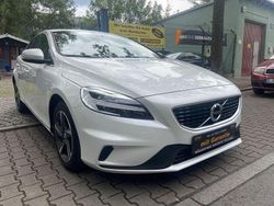 Weiß Gebraucht 2018 Volvo V40 R-Design Kombi | 13.990 € (Fairer Preis)