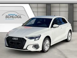 Ibisweiß Gebraucht 2022 Audi A3 Sportback Comfort Limousine | 28.900 € (Teuer)