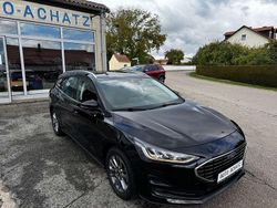 Obsidianschwarz (metallic) Gebraucht 2023 Ford Focus Titanium Kombi | 18.900 € (Superpreis)