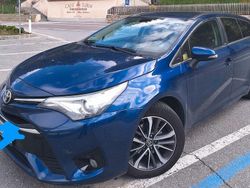 Blau Gebraucht 2016 Toyota Avensis Edition-S Limousine | 14.400 € (Fairer Preis)