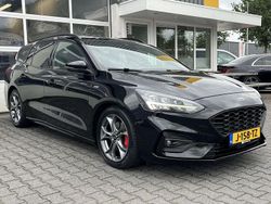 Schwarz Gebraucht 2019 Ford Focus ST-Line Limousine | 11.435 € (Guter Preis)