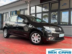 Schwarz Gebraucht 2019 Dacia Sandero Essentiel Kleinwagen | 8.940 € (Etwas zu teuer)