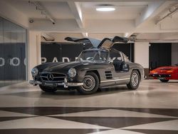 Grau Gebraucht 1976 Mercedes 300 | 520.000 €