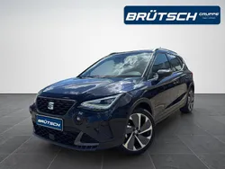 Asphalt blau / midnight schwarz metallic Gebraucht 2022 Seat Arona FR SUV | 21.980 € (Fairer Preis)