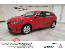 Rot Gebraucht 2024 Kia Ceed Vision Limousine | 19.410 € (Guter Preis)