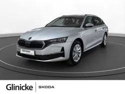 Silber Neu 2025 Skoda Octavia Selection Kombi | 39.544 € (Etwas zu teuer)