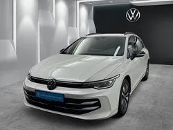 Oryxweiß perlmutteffekt Gebraucht 2024 VW Golf VIII Goal Kombi | 31.850 € (Fairer Preis)